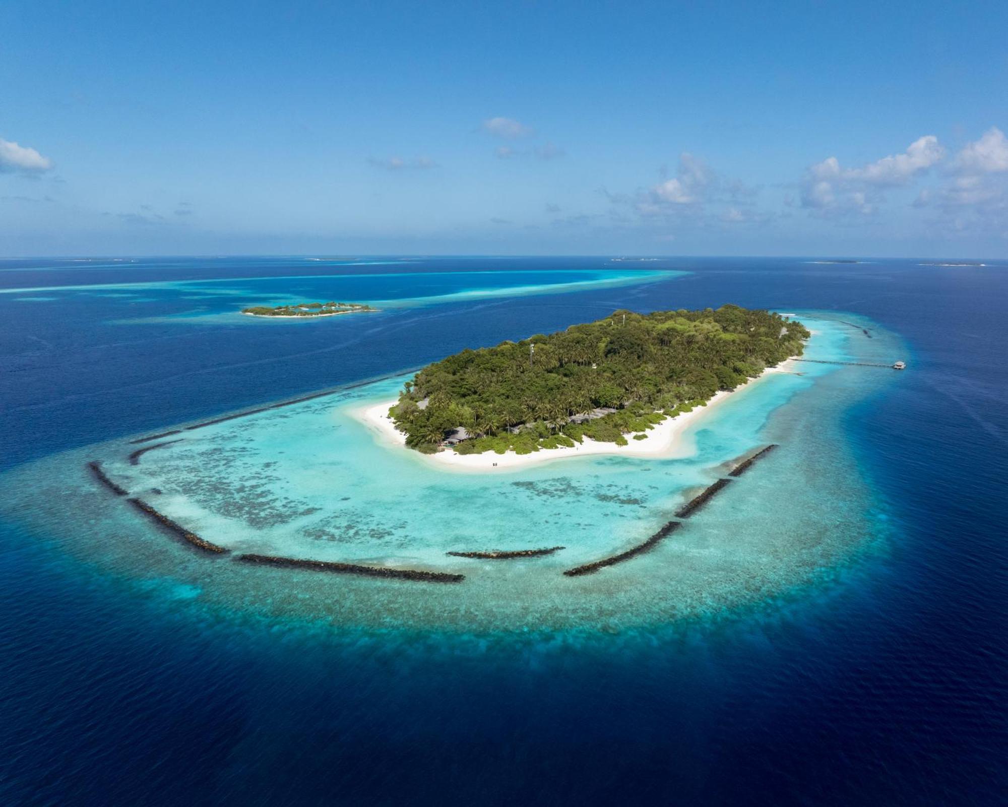 Royal Island Maldives Complex