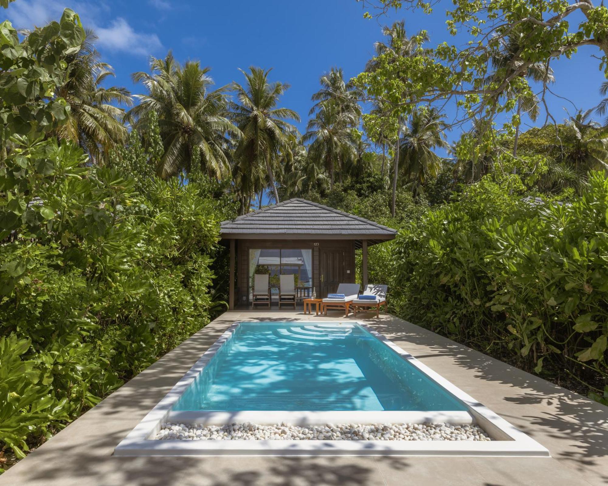 Royal Island Maldives 5*