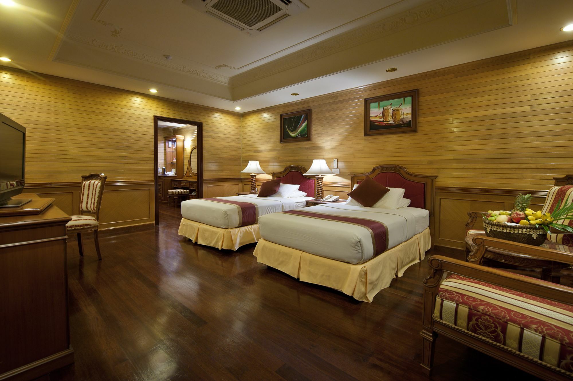 Royal Island Maldives 5*