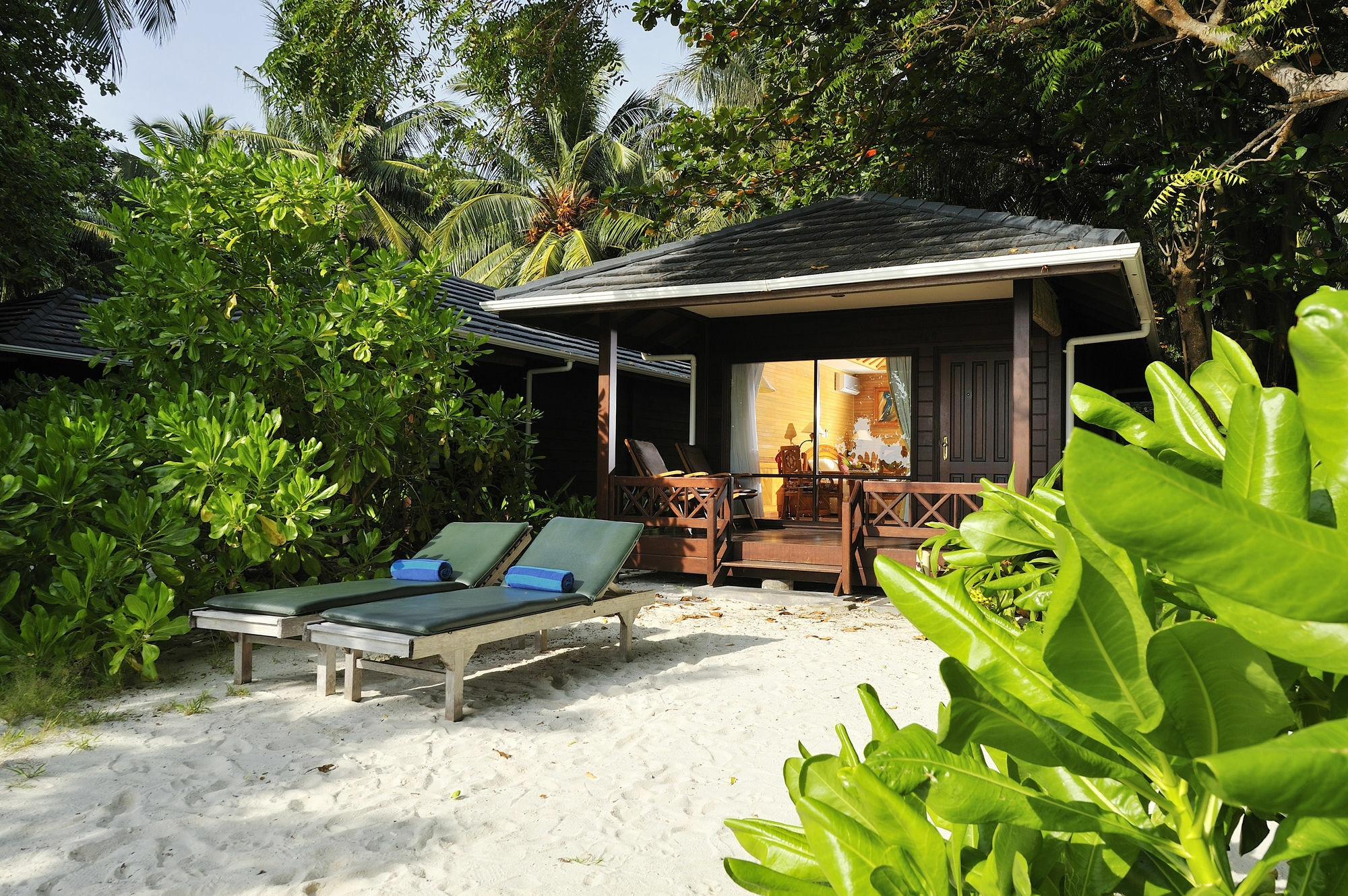 Royal Island Maldives Resort Dharavandhoo